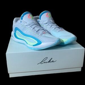 Jordan Luka 4 “Navigator” Basketball athletic LifeStyle shoe men’s size 11 NWB